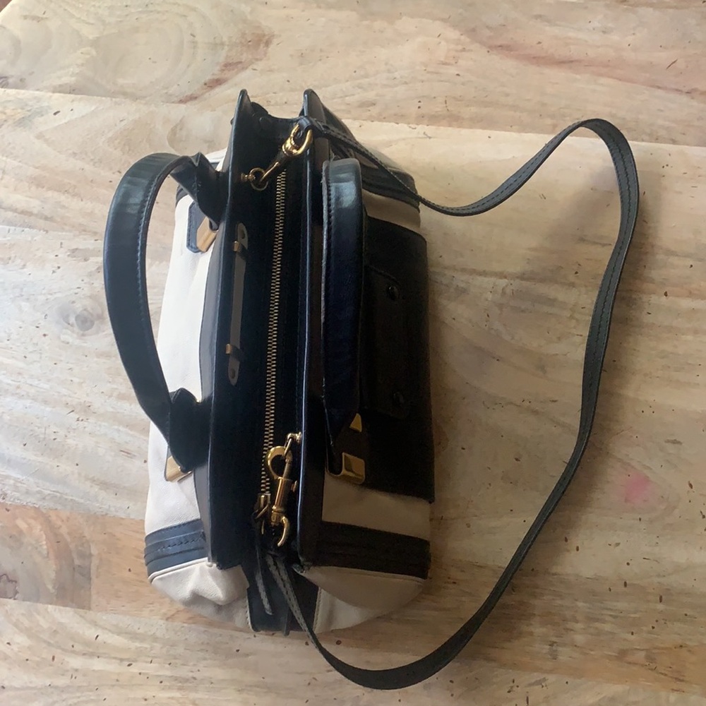 CHLOร Alice 2-Way Leather Satchel/Crossbody Bag - Picture 7 of 15